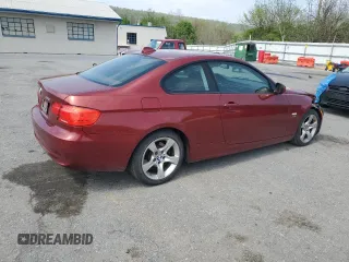 2011 BMW 3 Series 328i xDrive z VIN WBAKF3C55BE442596, wystawiony jako Copart lot #55130345 z przebiegiem 95 848 mil mil oraz Szkody całkowita. Historia ofert i sprzedaży dostępna na DreamBid. Obrazek 3.