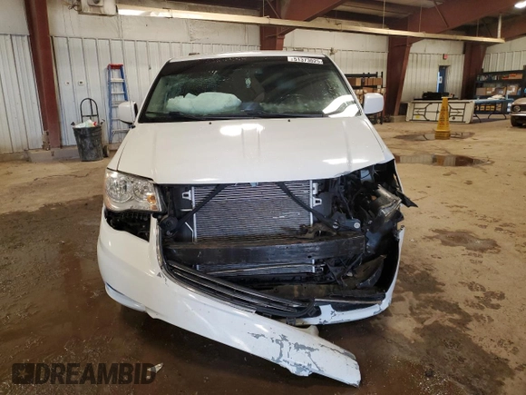 2015 Chrysler Town & Country Touring with VIN 2C4RC1BG4FR673211, listed as a Copart auction lot 51373025 with 142,501 mi miles and Clean Title. Bid and sale history available at carsss.com. Image 5.