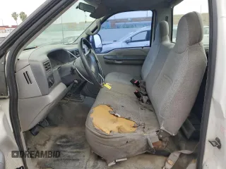 2000 Ford Super Duty F-250 XL with VIN 1FTNF20SXYEE41859, listed as a Copart auction lot 59682704 with 190,234 mi miles and Salvage Title. Bid and sale history available at carsss.com. Image 7.