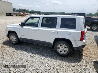 2016 Jeep Patriot Sport z VIN 1C4NJPBA0GD621808, wystawiony jako Copart lot #56292375 z przebiegiem 134 310 mil mil oraz Szkoda całkowita • Salvage title. Historia ofert i sprzedaży dostępna na DreamBid. Obrazek 2.
