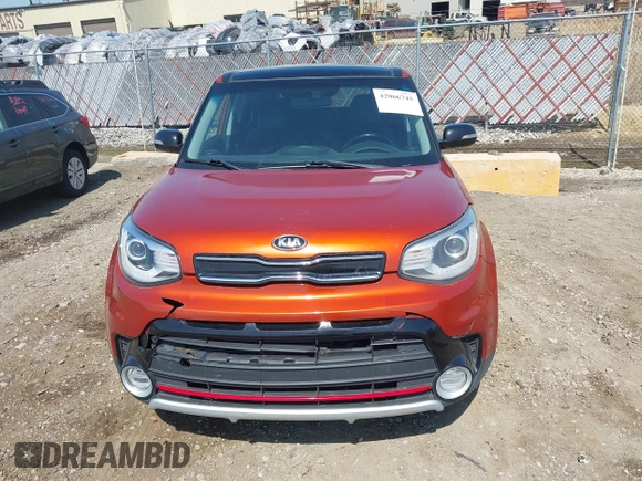 2018 Kia Soul ! with VIN KNDJX3AAXJ7553501, listed as a IAAI auction lot 42066745 with 157,299 mi miles. Bid and sale history available at carsss.com. Image 12.