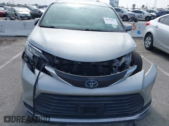 2021 Toyota Sienna LE with VIN 5TDKRKEC5MS010782, listed as a IAAI auction lot 42272827 with 196,844 mi miles and . Bid and sale history available at DreamBid. Image 12.