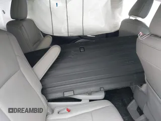 2018 Toyota Highlander SE z VIN 5TDJZRFH0JS529197, wystawiony jako IAAI lot #40233988 z przebiegiem Nie podano mil oraz . Historia ofert i sprzedaży dostępna na DreamBid. Obrazek 8.