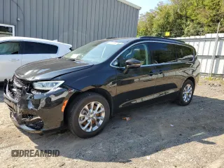 2022 Chrysler Pacifica Touring L z VIN 2C4RC3BG2NR201390, wystawiony jako Copart lot #69819234 z przebiegiem 44 203 mil mil oraz Szkody całkowita. Historia ofert i sprzedaży dostępna na DreamBid. Obrazek 1.