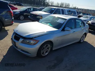 2008 BMW 3 Series 328i z VIN WBAVA37538NL58078, wystawiony jako IAAI lot #41693224 z przebiegiem 147 128 mil mil oraz . Historia ofert i sprzedaży dostępna na DreamBid. Obrazek 2.