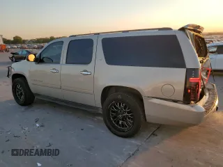 2008 Chevrolet Suburban LTZ with VIN 3GNFC16J78G204719, listed as a Copart auction lot 76814694 with 258,396 mi miles and Salvage Title. Bid and sale history available at carsss.com. Image 2.