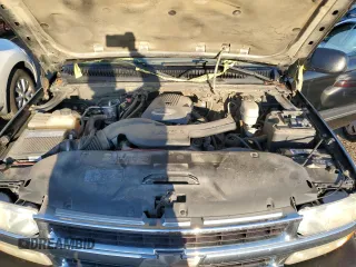 2004 Chevrolet Suburban LS with VIN 3GNEC16Z04G242630, listed as a Copart auction lot 42617085 with 119,840 mi miles and Salvage Title. Bid and sale history available at carsss.com. Image 12.