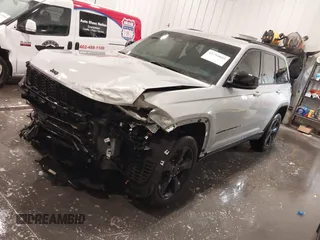2023 Jeep Grand Cherokee Altitude with VIN 1C4RJHAGXP8882546, listed as a IAAI auction lot 41794805 with 17,071 mi miles and . Bid and sale history available at DreamBid. Image 22.