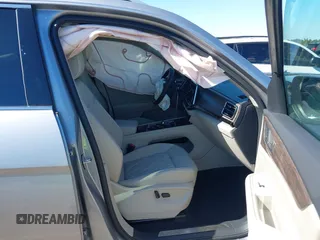 2024 Volkswagen Atlas SEL Premium R-Line с VIN 1V2FR2CA4RC591508, выставлен на аукционе IAAI как лот 41660452 с пробегом 1 783 миль миль и . История ставок и продаж доступна на DreamBid. Изображение 5.