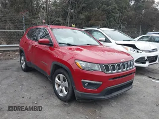 2019 Jeep Compass Altitude z VIN 3C4NJCBB0KT835265, wystawiony jako IAAI lot #41298156 z przebiegiem 151 822 mil mil oraz . Historia ofert i sprzedaży dostępna na DreamBid. Obrazek 1.