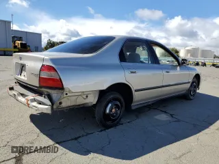 1995 Honda Accord LX with VIN 1HGCD5638SA090464, listed as a Copart auction lot 48593965 with 142,003 mi miles and Clean Title. Bid and sale history available at carsss.com. Image 3.