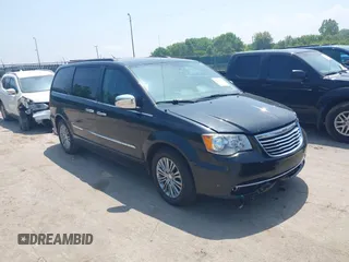 2014 Chrysler Town & Country Touring L с VIN 2C4RC1CG6ER231737, выставлен на аукционе IAAI как лот 42567632 с пробегом 146 198 миль миль и . История ставок и продаж доступна на DreamBid. Изображение 1.