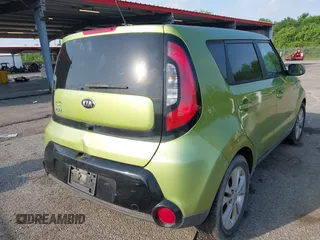 2016 Kia Soul + with VIN KNDJP3A5XG7825735, listed as a IAAI auction lot 42110380 with 268,040 mi miles. Bid and sale history available at carsss.com. Image 4.