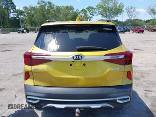 2021 Kia Seltos SX z VIN KNDETCA22M7187270, wystawiony jako IAAI lot #42264879 z przebiegiem 39 656 mil mil oraz . Historia ofert i sprzedaży dostępna na DreamBid. Obrazek 17.