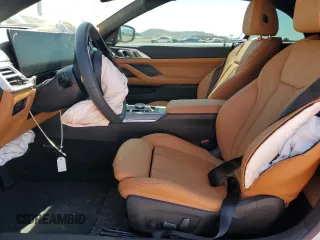 2025 BMW 4 Series 430i z VIN WBA33DB04SCU13773, wystawiony jako Copart lot #54585385 z przebiegiem Nie podano mil oraz Szkoda całkowita • Salvage title. Historia ofert i sprzedaży dostępna na DreamBid. Obrazek 7.