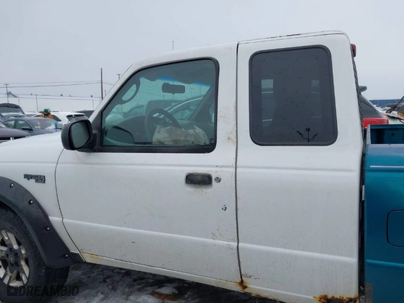 2004 Ford Ranger XL Fleet with VIN 1FTZR15E64PB21832, listed as a IAAI auction lot 41453927 with 192970 miles. Bid and sale history available at carsss.com. Image 14.