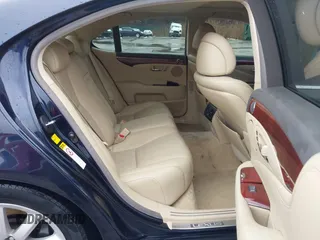 2007 Lexus LS 460 with VIN JTHBL46F675008702, listed as a IAAI auction lot 41574370 with 170,609 mi miles. Bid and sale history available at carsss.com. Image 8.