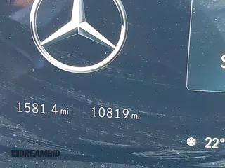 2024 Mercedes-Benz CLA 250 z VIN W1K5J4HB7RN450668, wystawiony jako IAAI lot #41333911 z przebiegiem 10 819 mil mil oraz . Historia ofert i sprzedaży dostępna na DreamBid. Obrazek 15.