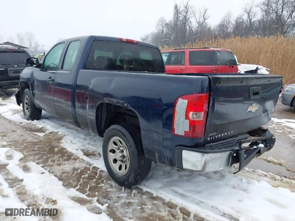 2008 Chevrolet Silverado 1500 Work Truck with VIN 1GCEC19XX8Z293125, listed as a IAAI auction lot 41540875 with 268,582 mi miles. Bid and sale history available at carsss.com. Image 3.