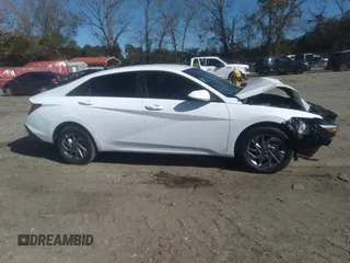 2024 Hyundai Elantra SEL with VIN KMHLM4DG4RU764080, listed as a IAAI auction lot 40941640 with 571 mi miles. Bid and sale history available at carsss.com. Image 14.