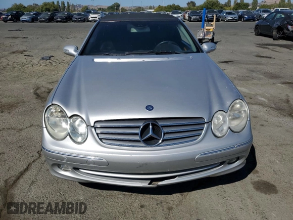 2005 Mercedes-Benz CLK 320 with VIN WDBTK65J55F140026, listed as a Copart auction lot 61972045 with 152,200 mi miles and Salvage title. Bid and sale history available at DreamBid. Image 5.