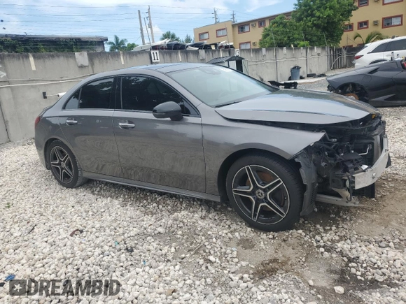 2019 Mercedes-Benz A 220 with VIN WDD3G4EB1KW031726, listed as a Copart auction lot 59868105 with 31,756 mi miles and Salvage title. Bid and sale history available at DreamBid. Image 4.