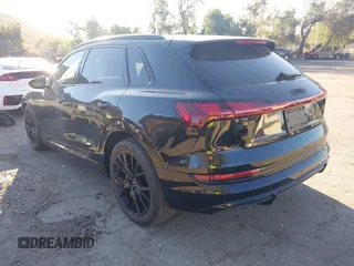 2023 Audi e-tron Chronos с VIN WA1VABGE7PB007536, выставлен на аукционе IAAI как лот 41317344 с пробегом 21 911 миль миль и . История ставок и продаж доступна на DreamBid. Изображение 3.