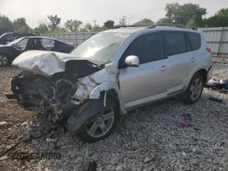 2011 Toyota RAV4 Sport z VIN JTMRK4DV5B5098768, wystawiony jako Copart lot #59296205 z przebiegiem Nie podano mil oraz Szkoda całkowita • Salvage title. Historia ofert i sprzedaży dostępna na DreamBid. Obrazek 1.
