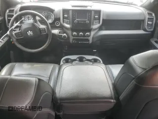 2021 Ram 2500 Tradesman z VIN 3C6UR4HJ7MG674067, wystawiony jako Copart lot #57475604 z przebiegiem 54 009 mil mil oraz Szkoda całkowita • Salvage title. Historia ofert i sprzedaży dostępna na DreamBid. Obrazek 8.