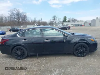 2017 Nissan Altima S z VIN 1N4AL3AP5HC258846, wystawiony jako IAAI lot #41902833 z przebiegiem 114 410 mil mil oraz . Historia ofert i sprzedaży dostępna na DreamBid. Obrazek 13.