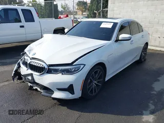 2021 BMW 3 Series 330e with VIN 3MW5P7J00M8C21180, listed as a IAAI auction lot 41451850 with 70,459 mi miles. Bid and sale history available at carsss.com. Image 17.