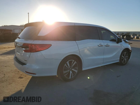 2021 Honda Odyssey Touring with VIN 5FNRL6H80MB004469, listed as a Copart auction lot 87837905 with 54,472 mi miles and Non Repairable. Bid and sale history available at carsss.com. Image 3.