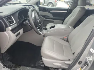 2018 Toyota Highlander LE with VIN 5TDBZRFH8JS854376, listed as a Copart auction lot 45415215 with 84,492 mi miles and Salvage Title. Bid and sale history available at carsss.com. Image 7.
