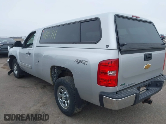 2012 Chevrolet Silverado 1500 LT with VIN 1GCNKSE04CZ182287, listed as a IAAI auction lot 41915911 with 125,217 mi miles. Bid and sale history available at carsss.com. Image 3.