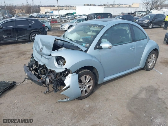 2010 Volkswagen New Beetle Coupe with VIN 3VWRW3AG1AM030235, listed as a IAAI auction lot 41513192 with 87,588 mi miles. Bid and sale history available at carsss.com. Image 17.