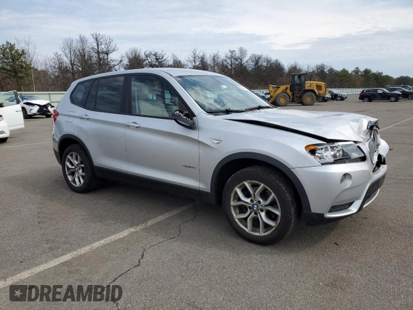 2013 BMW X3 xDrive28i with VIN 5UXWX9C5XD0A30504, listed as a Copart auction lot 53200135 with 52,252 mi miles and Salvage Title. Bid and sale history available at DreamBid. Image 4.