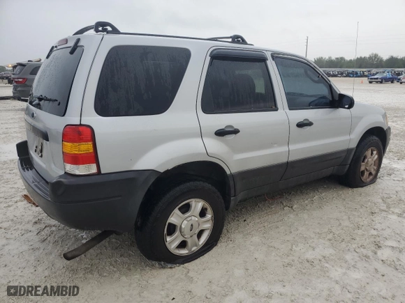 2004 Ford Escape XLT with VIN 1FMYU93114KA62609, listed as a Copart auction lot 81429304 with 146,373 mi miles and Clean Title. Bid and sale history available at carsss.com. Image 3.