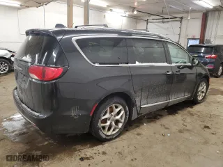 2019 Chrysler Pacifica Touring L Plus with VIN 2C4RC1EG6KR604641, listed as a Copart auction lot 87958495 with 118,639 mi miles and Non Repairable. Bid and sale history available at carsss.com. Image 3.