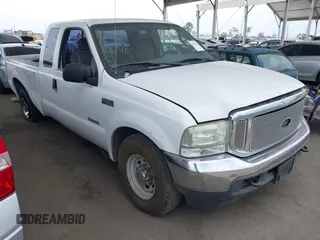 2004 Ford F-250 XL z VIN 1FTNX20PX4EA90583, wystawiony jako IAAI lot #42421015 z przebiegiem 148 191 mil mil oraz . Historia ofert i sprzedaży dostępna na DreamBid. Obrazek 1.