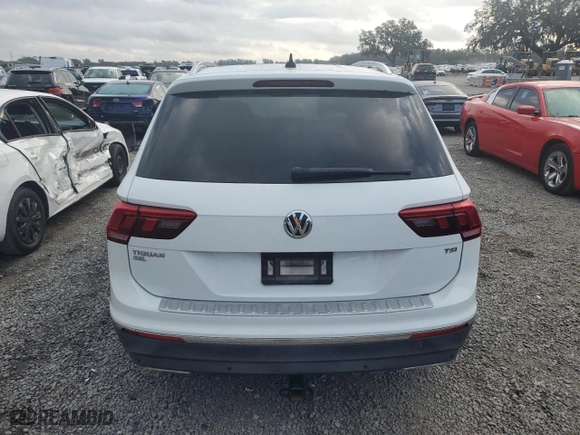 2018 Volkswagen Tiguan SEL Premium with VIN 3VV5B7AX0JM120238, listed as a Copart auction lot 44517575 with 81,991 mi miles and Salvage Title. Bid and sale history available at carsss.com. Image 6.