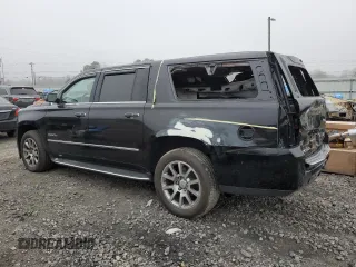 2020 GMC Yukon XL Denali with VIN 1GKS2HKJ7LR198247, listed as a Copart auction lot 43796095 with 89,557 mi miles and Salvage Title. Bid and sale history available at carsss.com. Image 2.