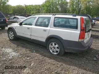 2001 Volvo V70 with VIN YV1SZ58D611040902, listed as a Copart auction lot 53650935 with 0 mi miles and Salvage Title. Bid and sale history available at carsss.com. Image 2.