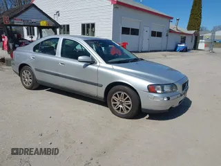 2004 Volvo S60 с VIN YV1RS61T242361425, выставлен на аукционе IAAI как лот 41987136 с пробегом 221 533 миль миль и . История ставок и продаж доступна на DreamBid. Изображение 1.