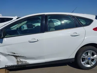 2013 Ford Focus SE with VIN 1FADP3K24DL280819, listed as a IAAI auction lot 41991923 with 228,158 mi miles. Bid and sale history available at carsss.com. Image 14.