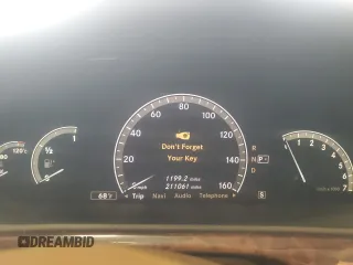 2008 Mercedes-Benz S 550 z VIN WDDNG86X28A188228, wystawiony jako Copart lot #59687055 z przebiegiem 211 061 mil mil oraz Szkoda całkowita • Salvage title. Historia ofert i sprzedaży dostępna na DreamBid. Obrazek 9.