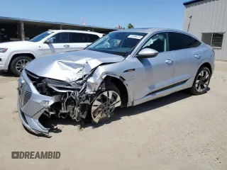 2022 Audi e-tron Sportback S line Premium Plus z VIN WA12AAGE1NB008112, wystawiony jako Copart lot #56398074 z przebiegiem 20 768 mil mil oraz Szkoda całkowita • Salvage title. Historia ofert i sprzedaży dostępna na DreamBid. Obrazek 1.