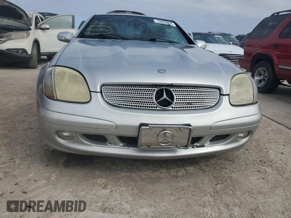 2004 Mercedes-Benz SLK-Class with VIN WDBKK65F54F304252, listed as a Copart auction lot 74955804 with 0 mi miles and Salvage Title. Bid and sale history available at carsss.com. Image 5.