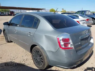 2008 Nissan Sentra 2.0 z VIN 3N1AB61E38L747167, wystawiony jako IAAI lot #41936830 z przebiegiem 274 021 mil mil oraz . Historia ofert i sprzedaży dostępna na DreamBid. Obrazek 3.