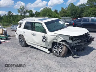 2018 Toyota 4Runner SR5 z VIN JTEZU5JR1J5176206, wystawiony jako IAAI lot #42555974 z przebiegiem Nie podano mil oraz . Historia ofert i sprzedaży dostępna na DreamBid. Obrazek 1.