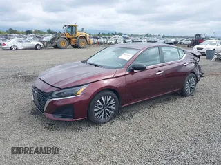 2024 Nissan Altima 2.5 SV with VIN 1N4BL4DV7RN359865, listed as a IAAI auction lot 42131908 with 31,238 mi miles. Bid and sale history available at carsss.com. Image 2.